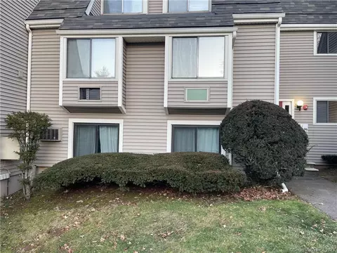 560 Yale Ave #92, Meriden, CT 06450