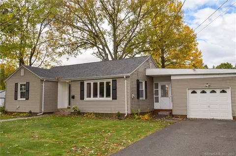 88 Beach St, New Britain, CT 06053