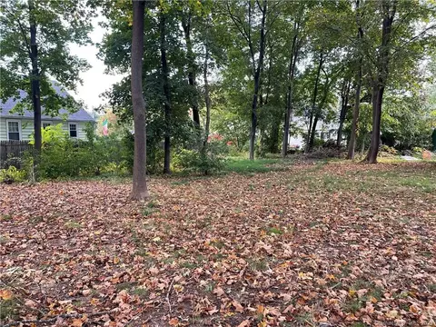 10 Chambers St, Manchester, CT 06042