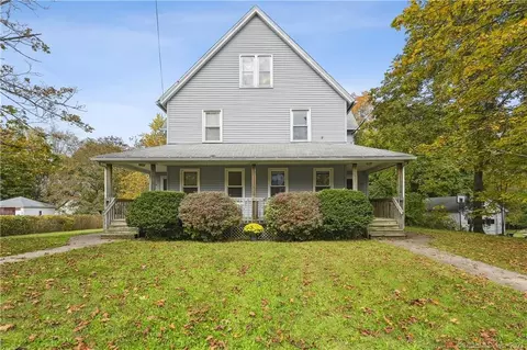47 Summer St, Manchester, CT 06040