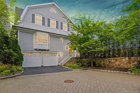6 Maple St #6, New Canaan, CT 06840