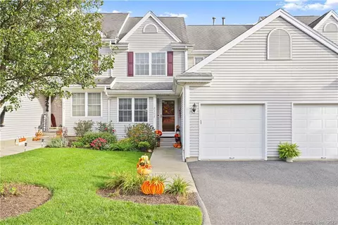 2302 Pinnacle Way #2302, Danbury, CT 06811