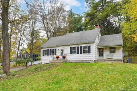 565 Lovely St, Avon, CT 06001
