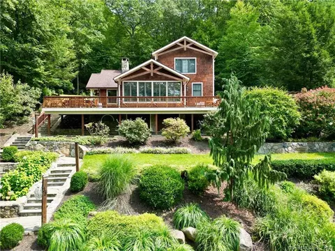33 Ferris Estates Rd, New Milford, CT 06776