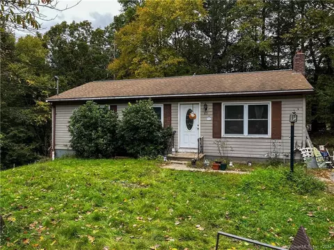 83 Oak Dr, Woodstock, CT 06282