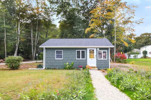 88 Rogers Lake Trl, Old Lyme, CT 06371