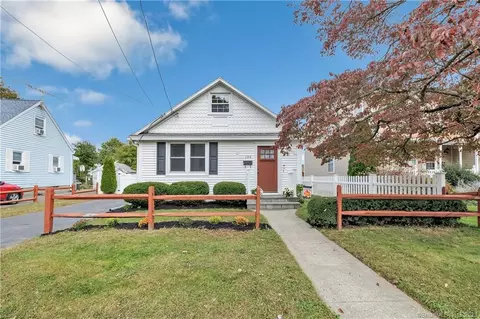 194 Rockland Ave, Stratford, CT 06615