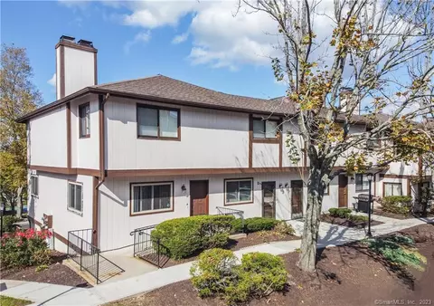 27 Crows Nest Ln #3B, Danbury, CT 06810