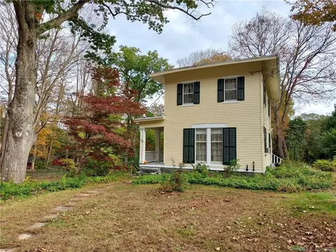 114 Kirtland St, Deep River, CT 06417