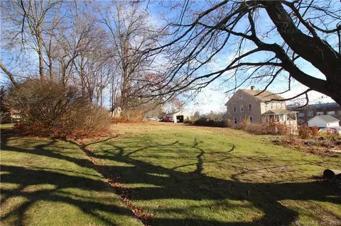 9 Crane St, Danbury, CT 06810