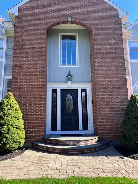 106 Collindale Dr, Meriden, CT 06450