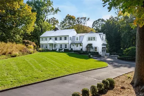 10 Whaling Rd, Darien, CT 06820