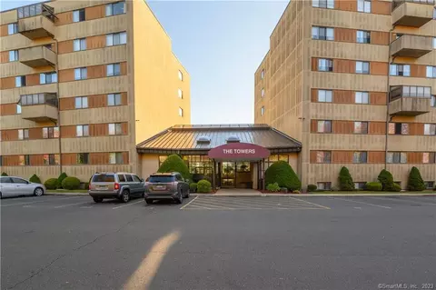13 Putter Dr #204S, Wallingford, CT 06492