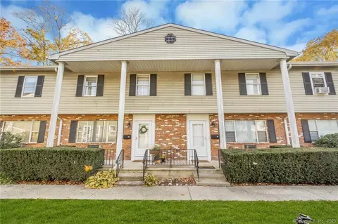 63 Maple Tree Ave #D, Stamford, CT 06906