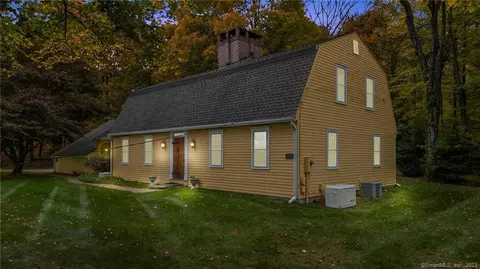 200 Scully Rd, Somers, CT 06071