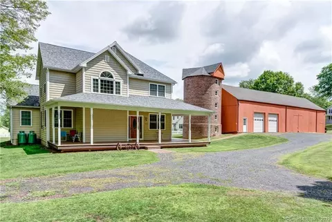 424 Chamberlain Rd, Middletown, CT 06457