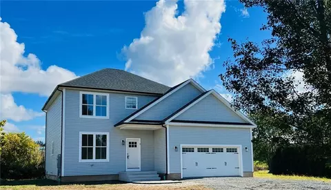9 Rivercliff Ln, Enfield, CT 06082