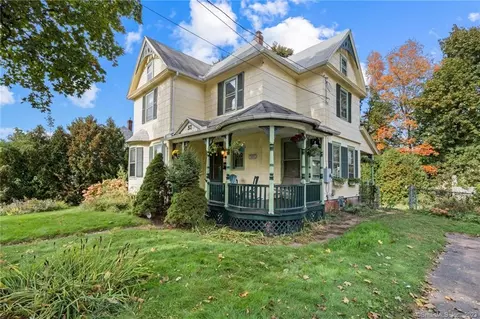 57 Garden St, Manchester, CT 06040