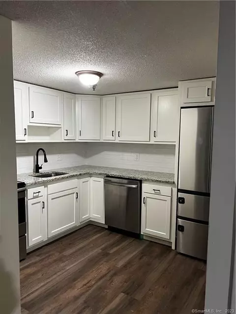 150 Yantic St #157, Norwich, CT 06360