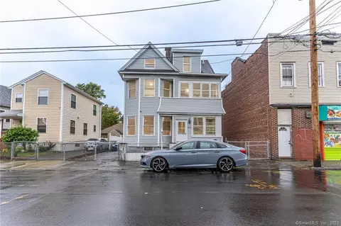 1315 Pembroke St, Bridgeport, CT 06608