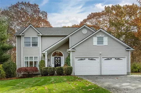 286 Georgetown Dr, Watertown, CT 06795