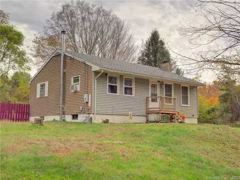 28 Swantown Rd, Preston, CT 06365