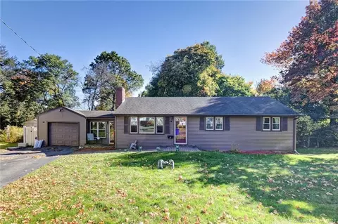 21 Fennwood Cir, Newington, CT 06111