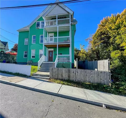 152 E Farm St, Waterbury, CT 06704