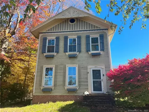 643 Orange Center Rd, Orange, CT 06477