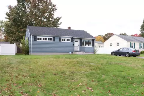 43 Brookside Cir, Wethersfield, CT 06109