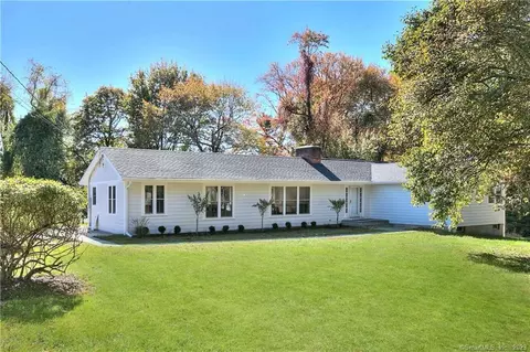 5 Sleepy Hollow Rd, Westport, CT 06880