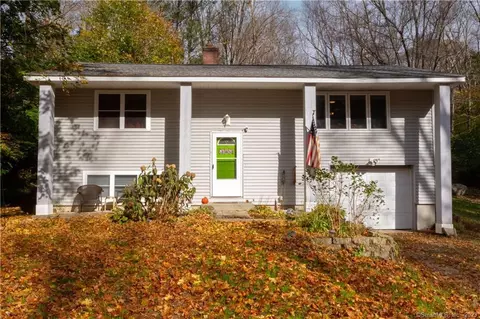 10 Phillips Rd, Lisbon, CT 06351