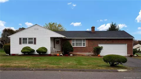 75 Morgan Cir, Wethersfield, CT 06109