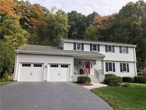 156 Belle Woods Dr, Glastonbury, CT 06033