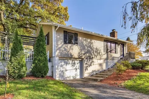 968 Hanover Rd, Meriden, CT 06451