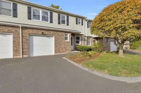 14 River Camp Dr #14, Newington, CT 06111