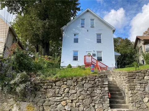 8 Summit St, Derby, CT 06418