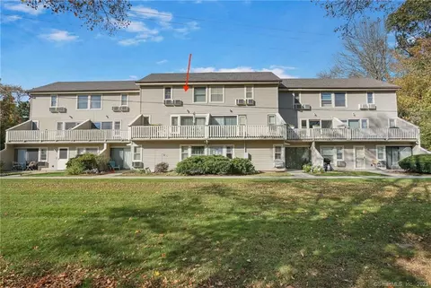 164 Sheraton Ln #164, Norwich, CT 06360