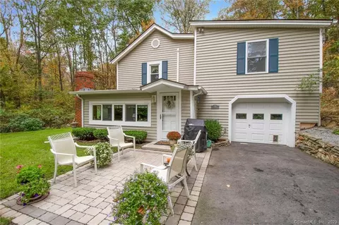 720 Old Colchester Rd, Salem, CT 06420
