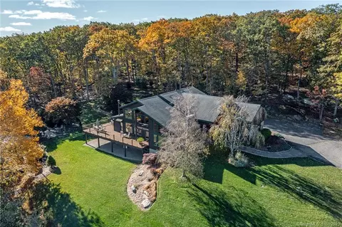 26 Fox Run, Sherman, CT 06784