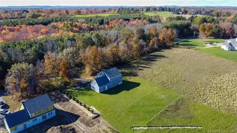 131 Buell Rd, Litchfield, CT 06759