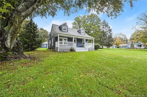 6088 Main St, Trumbull, CT 06611