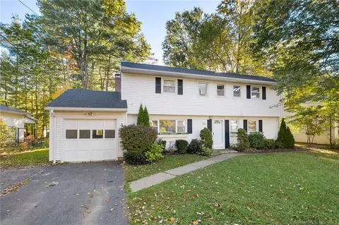 30 Greenbrier Dr, West Hartford, CT 06117