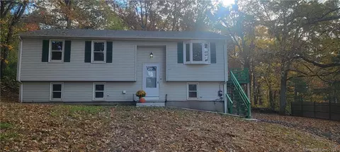 35 Hillcrest Dr, Tolland, CT 06084