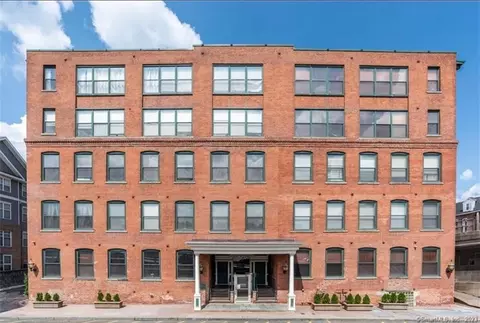 145 Canal St #208, Shelton, CT 06484