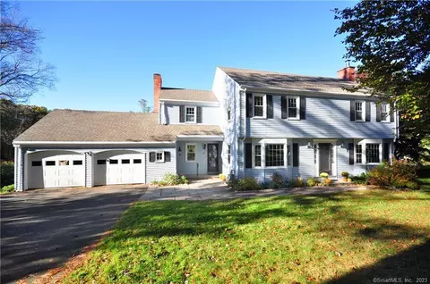 58 Dorset Ln, Farmington, CT 06032