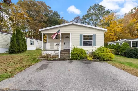 147 Stephen Dr, Stonington, CT 06378