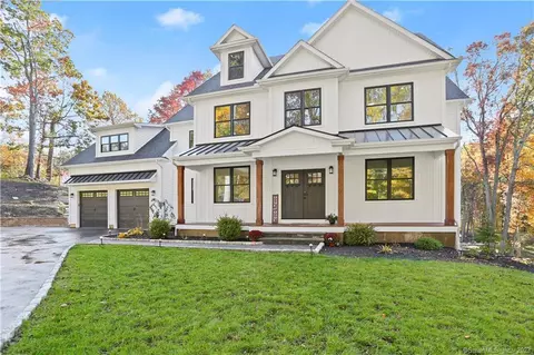 3 Richards Dr, Monroe, CT 06468