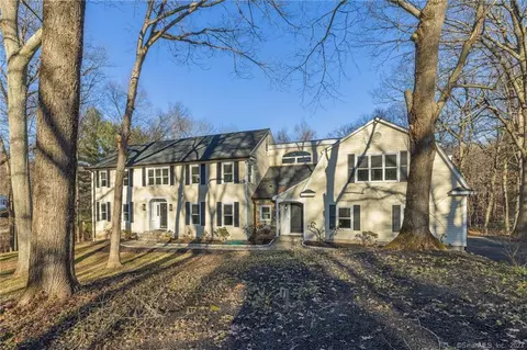 10 Herrmann Ln, Easton, CT 06612