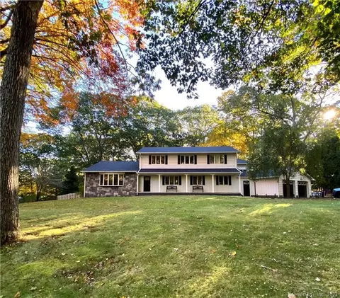 75 Sherwood Ln, Norwich, CT 06360